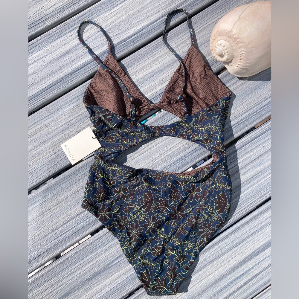 ACACIA - Amari Full Piece Cut Out Swimsuit in Oni - M - Picture 8 of 16